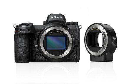 Nikon Z7 Vollformat Systemkamera mit FTZ Adapter