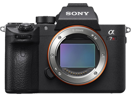 SONY Alpha 7R IV 35-mm-Vollformatkamera mit Autofokus ( ILCE-7RM4 ) + SEL 24-105mm f4,0 G OSS