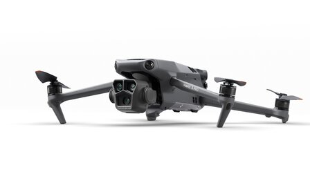 DJI Mavic 3 Pro (DJI RC) 