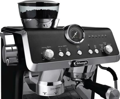 De&acute;Longhi Espresso-Maschine EC 9555.BK La Specialista Opera Schwarz / Silber